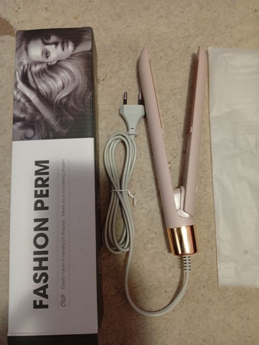 Placă de întins părul nouă