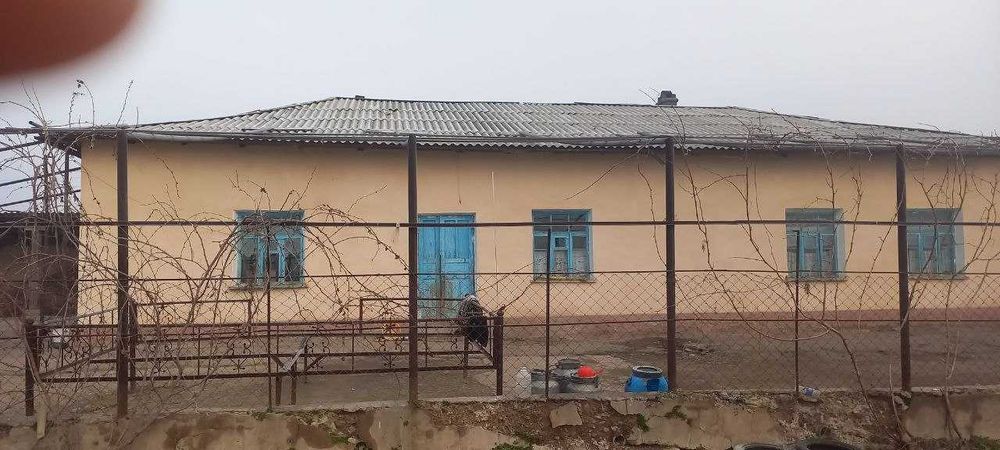 Уй сотилади 80 соток