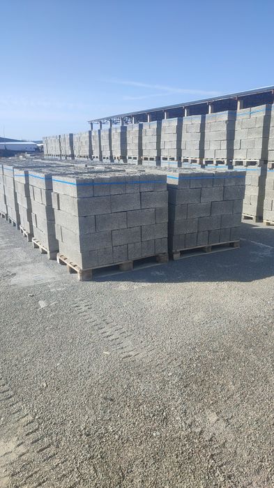 Шлакаблок строительный 19*39