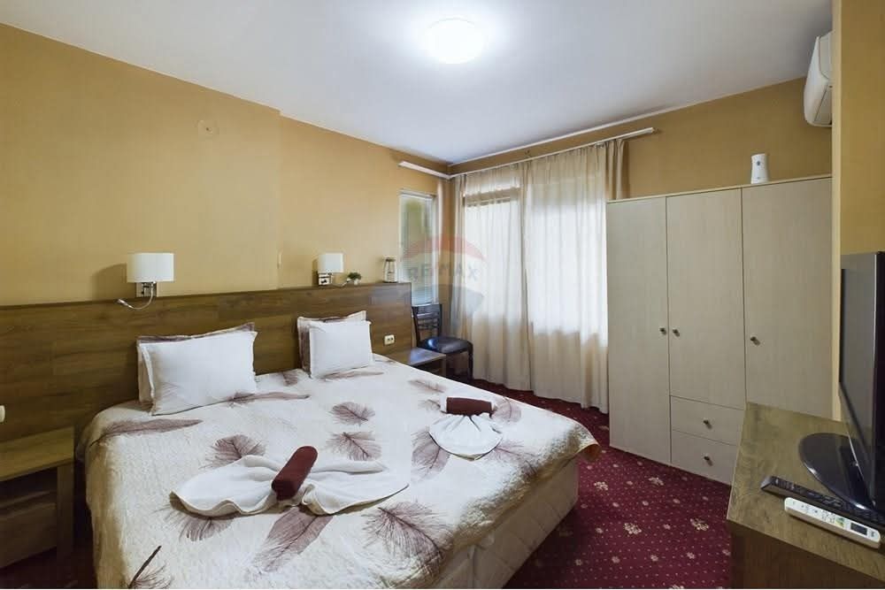 Продава се Многостаен апартамент в Варна, Център - 135 кв.м за 2667 €/кв.м - Снимка #20