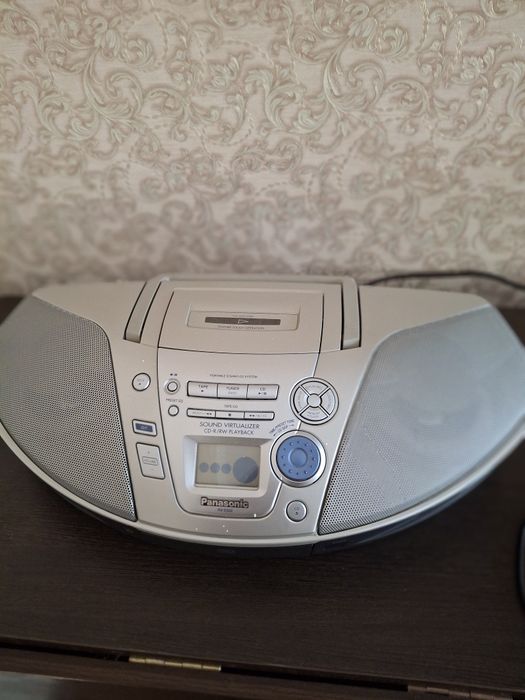 Продам музыкальный радио