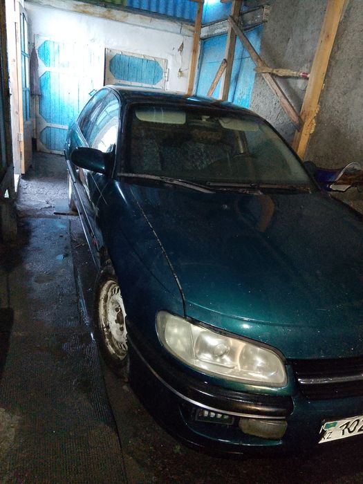 Продается машина Опель омега б,1996 года