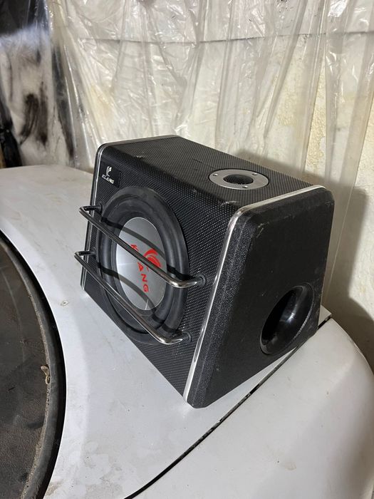 Продам саб с встроенным усилителем