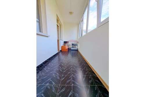 Продава се Тристаен апартамент в Варна, Левски - 94 кв.м за 2022 €/кв.м - Снимка #5