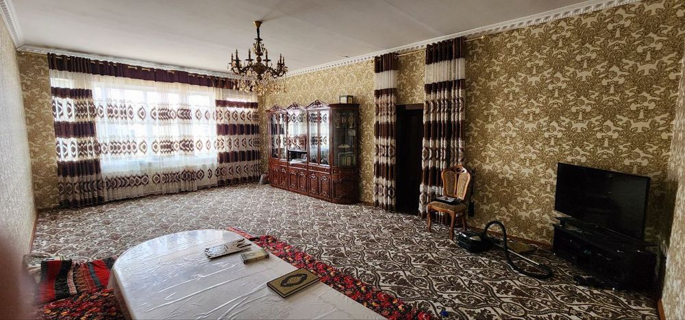 Katej sotiladi chutqara yul yoqasida