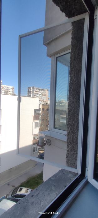Продавам алуминиева  дограма Elvial 4600  с прекъснат  термо  мост