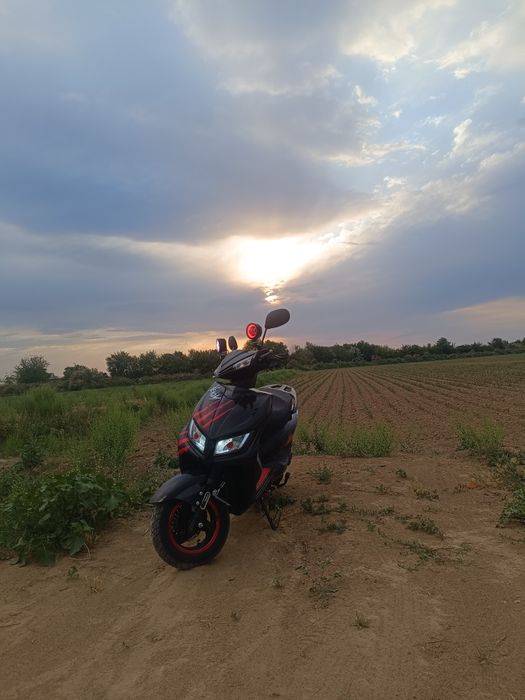 мопед м8 1000км с гарантией