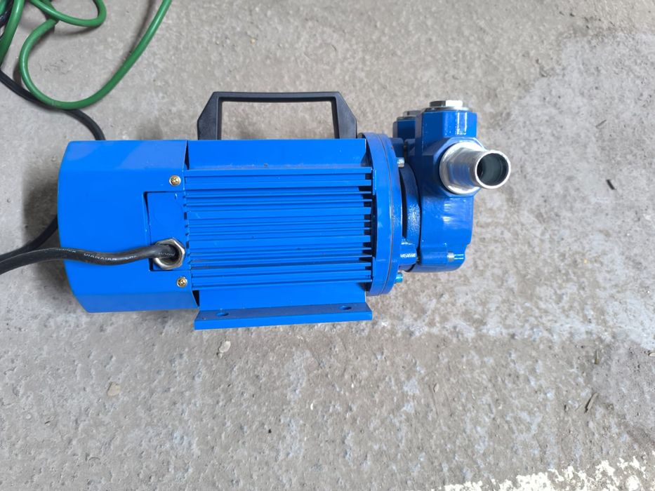 Насос для бензина.