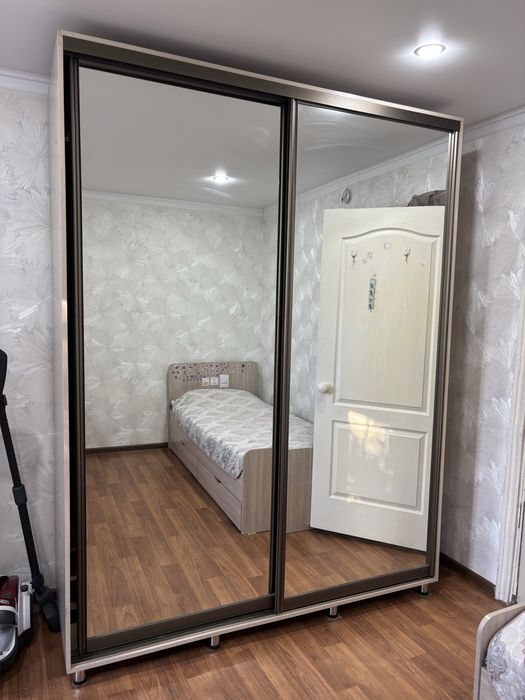 Продается шкаф для прихожей
