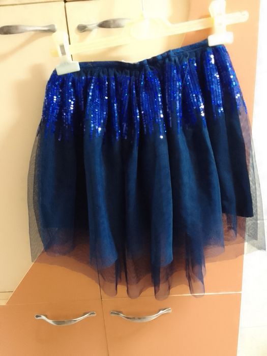 Lot de 2 fustite noi,  pentru fetite de 7-8 ani