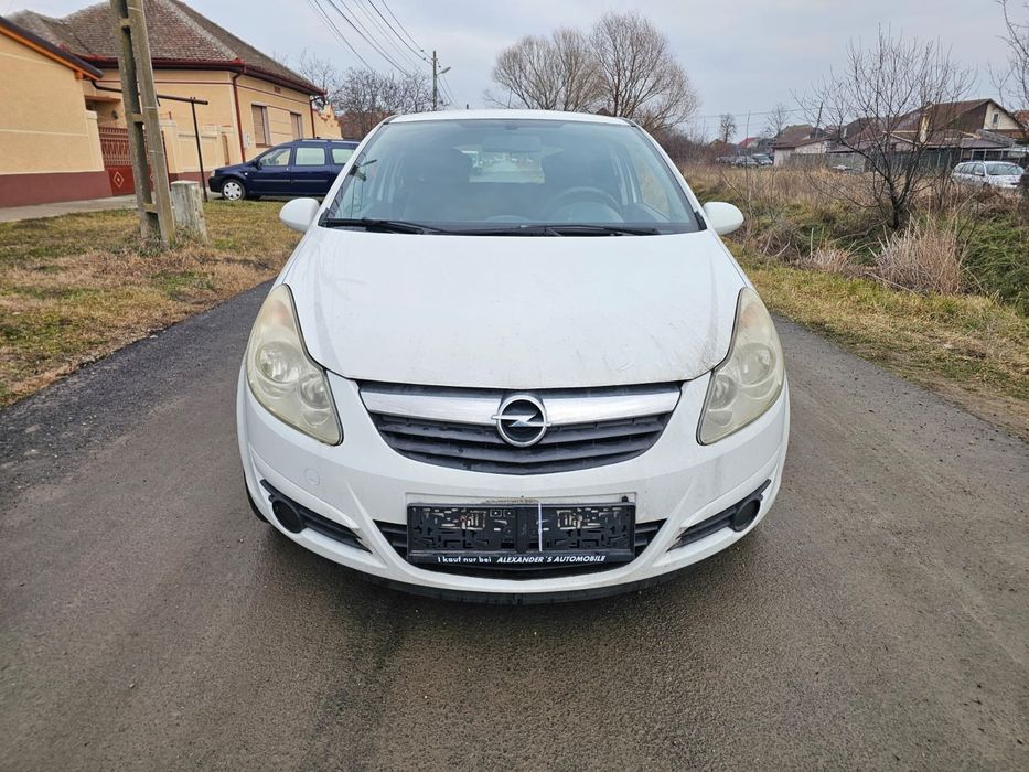 Dezmembrez opel corsa d 2010 e5