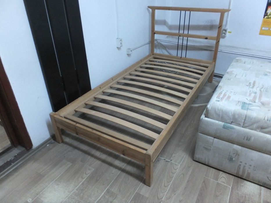 Superb pat lemn natur 90x190 pentru o persoana cu saltea premium