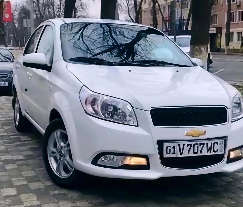 Nexia 3 avtomat sotiladi