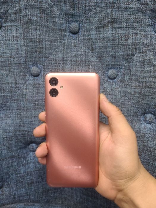 Samsung A04E продам