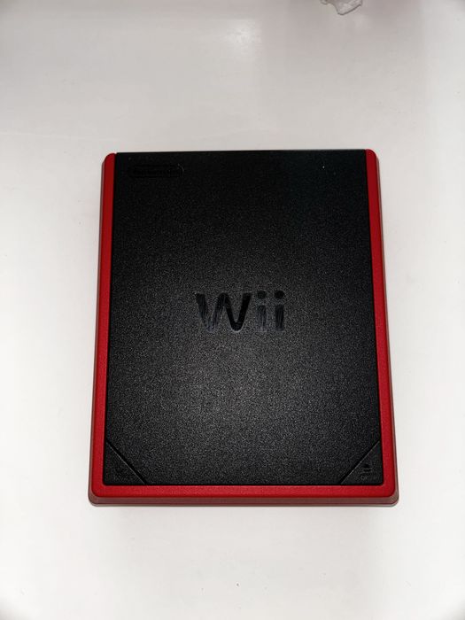 Nintendo Wii Mini RVL-201 + 6 jocuri originale + Wii Remote + Nunchuk
