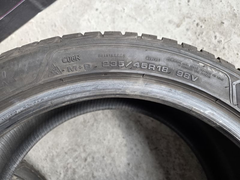 235/45/18 Goodyear 4бр