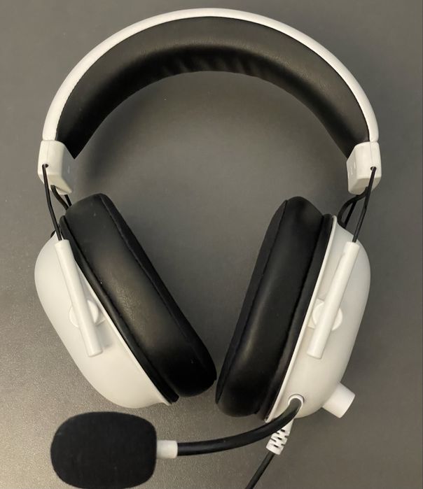 Продам наушники razer shark white