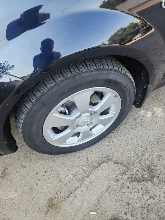 Chevrolet. Jentra 3 poz