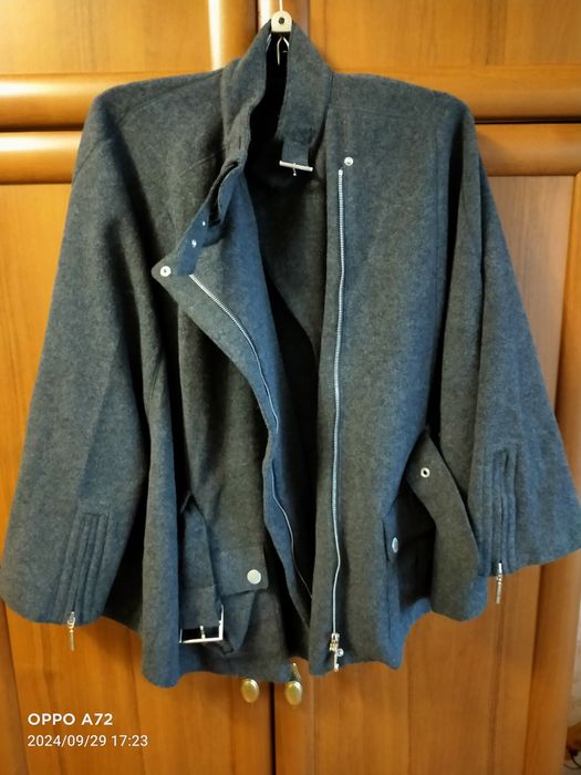 Продам новые вещи брендовые.