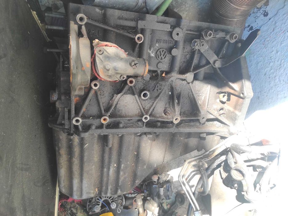Vând VW Crafter 2.5 TDI