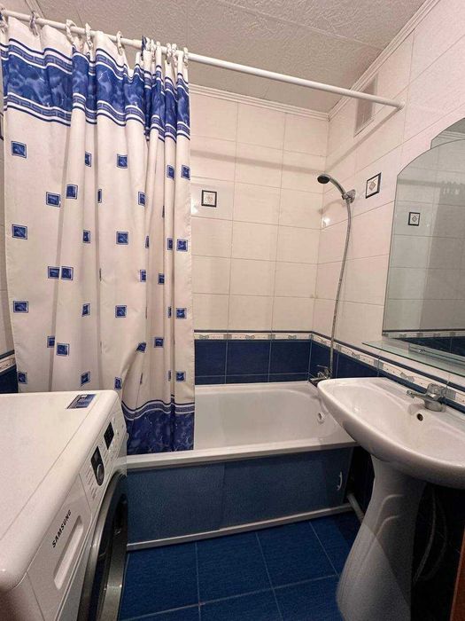 Продам 2-х комнатную квартиру в 8 микрорайоне