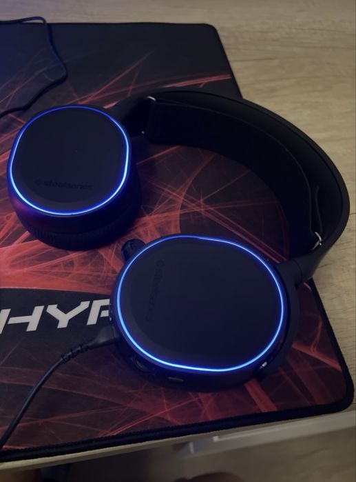 Наушники SteelSeries Arctis 5
