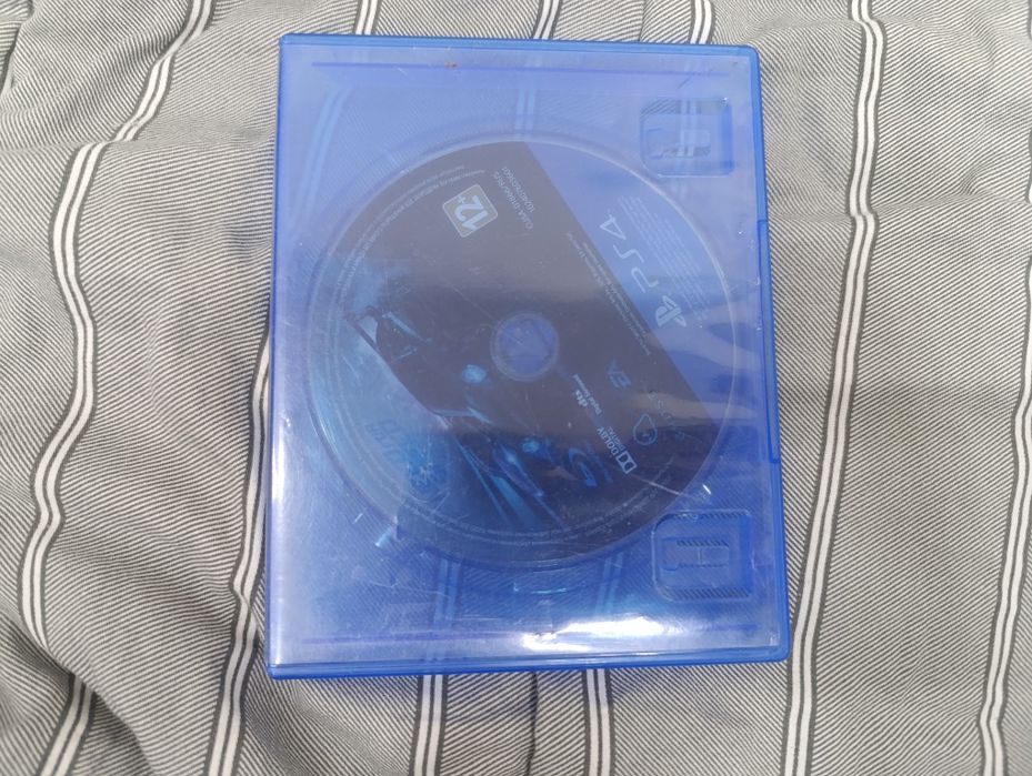 4 игры на PS4, need for speed, bloodborne.