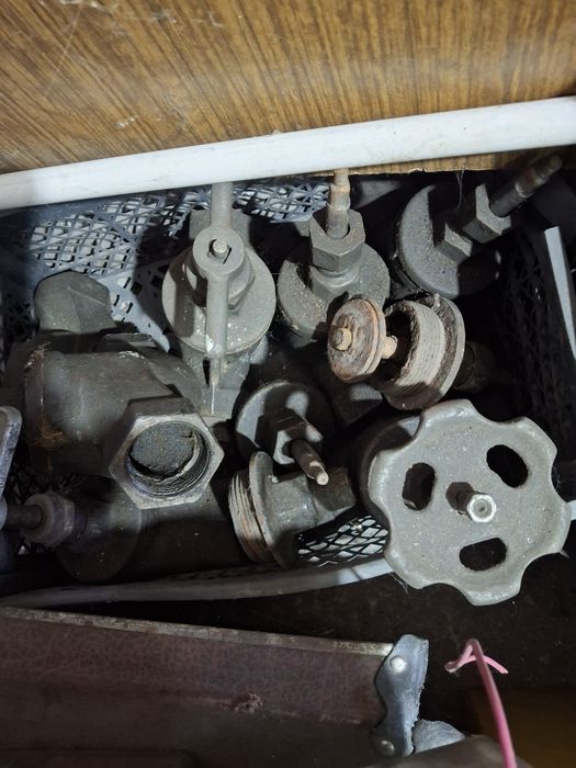 Продам вентиля 40