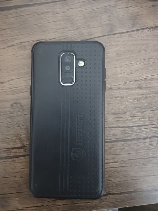 Samsung  Galaxy A6+
