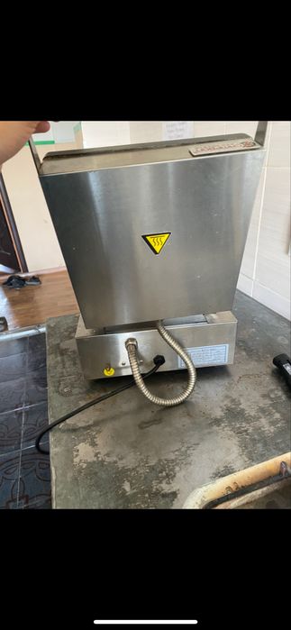 Вафельница CAMPBON