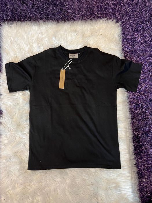 Tricou Essentials negru