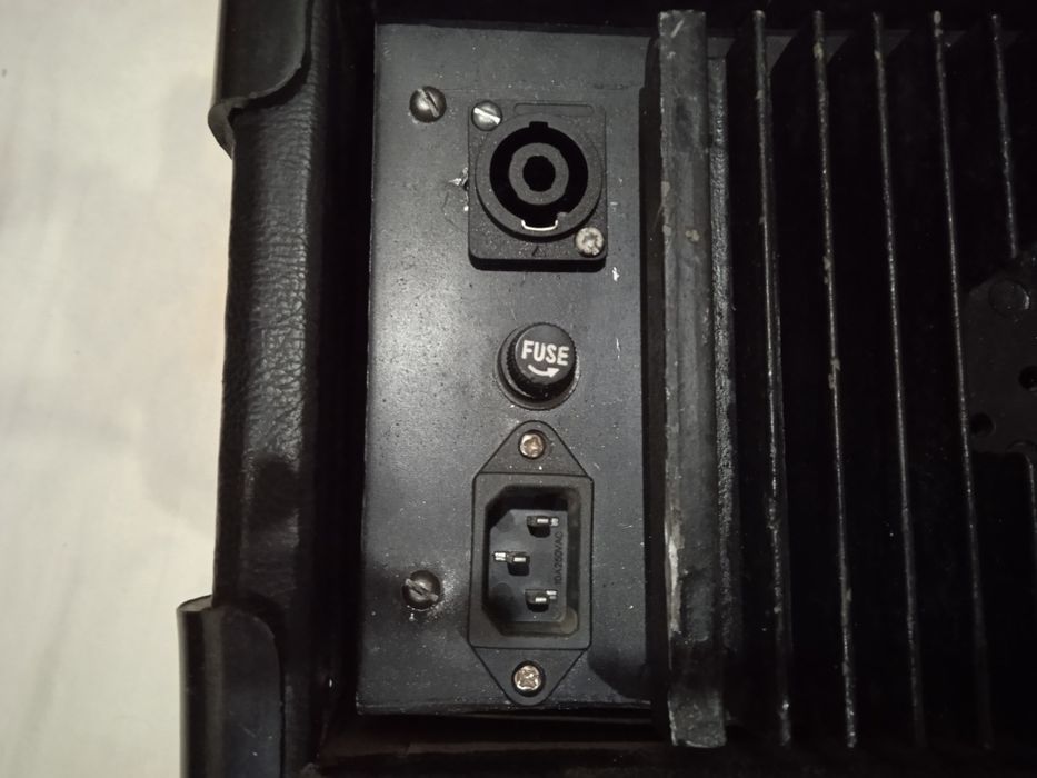 Продам усилитель 200ватт