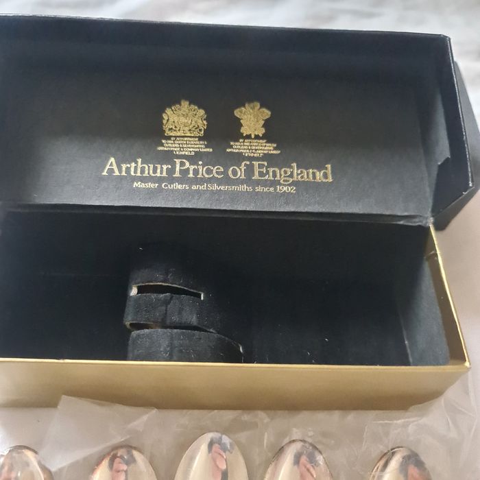 Посребрени прибори ARTHUR PRICE OF ENGLAND
