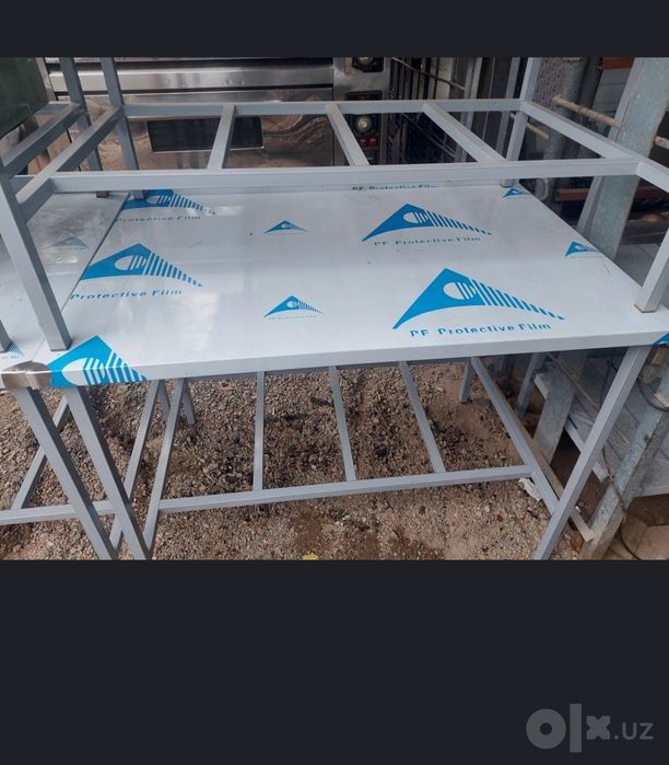 Стол из нерживейка  Stol nerjaveka