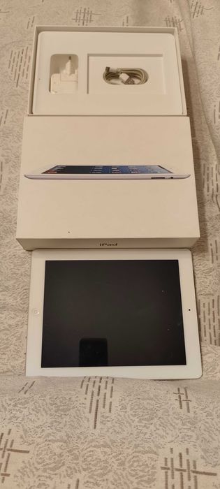 IPad 16GB White страхотен
