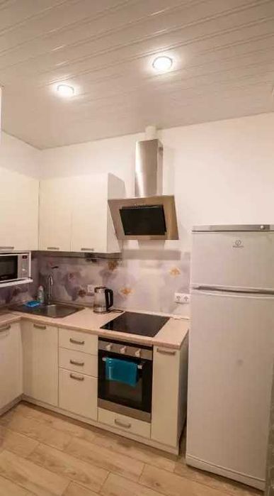 Дава се под наем Тристаен апартамент в Пловдив, Остромила - 79 кв.м за 270.3 € - Снимка #3