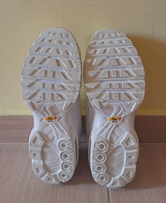 Nike Air Max Plus Tn Маратонки