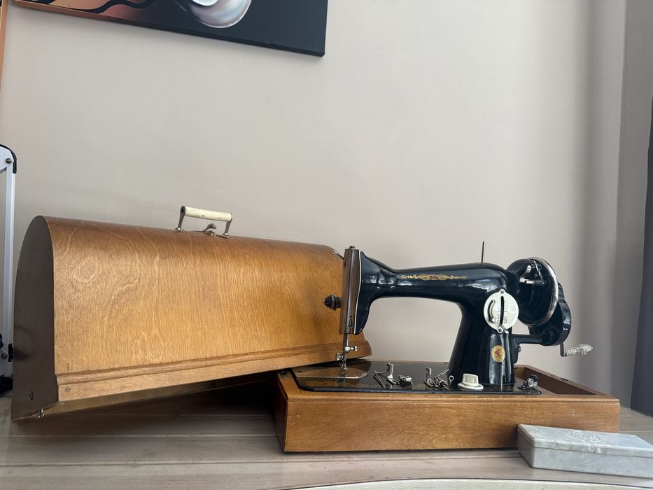 Продам раритет швейная машинка Singer!
