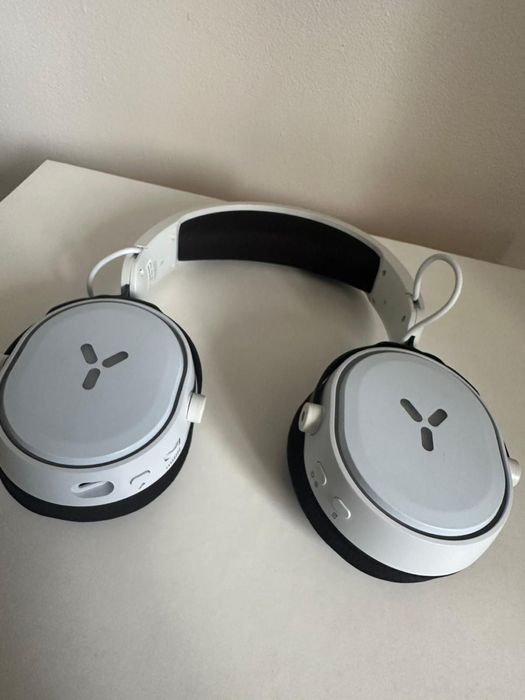 ISY IC 6010 Wireless RGB Gaming Ca noi