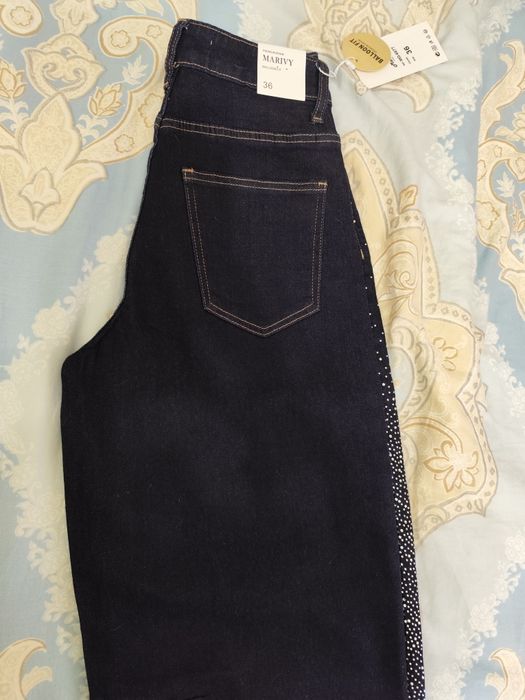 Blugi cu pietre baloon fit