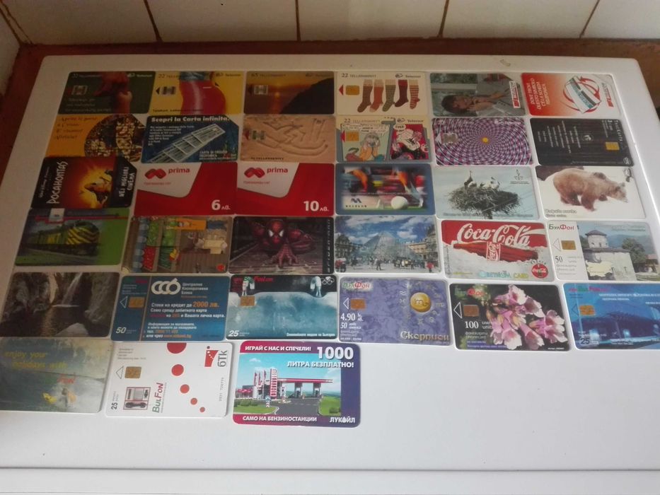 Две стари дърводелски рендета и лот фонокарти.