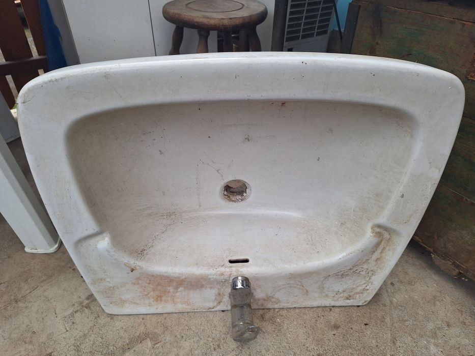 Vand centrala veche, mobila baie, rezelvor wc, etc