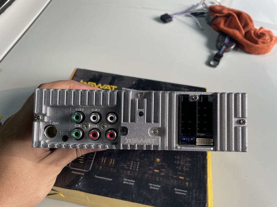 Процесорная магнитола SWAT