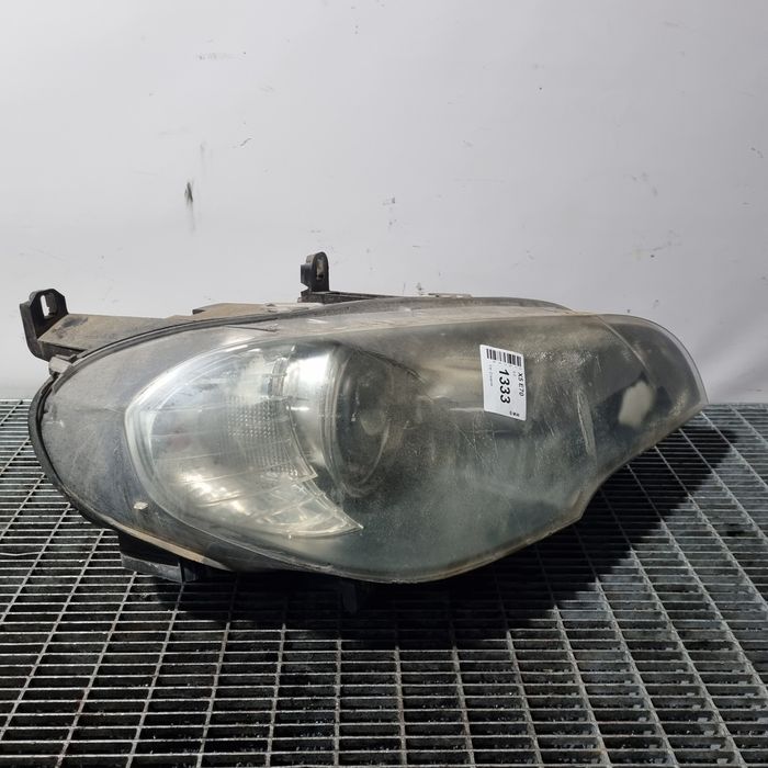 Far Dreapta BMW X5 E70 - SUV 4 Usi (1333) Xenon
