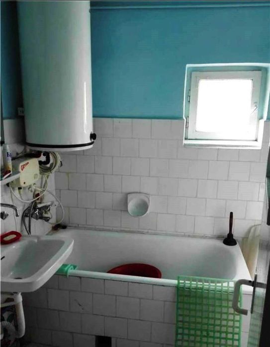 Vând apartament cu 4 camere și pod, în Năsăud