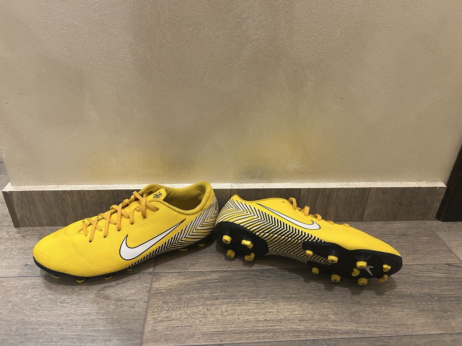 Бутонки Nike MERCURIAL VAPOR NEYMAR FG 38,5