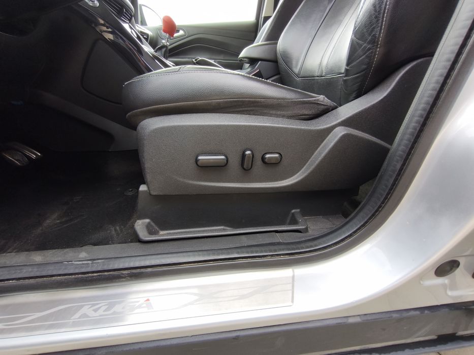 Ford Kuga 2013 | 4x4 permanent | Keyless | Cameră | Pilot | 2 chei