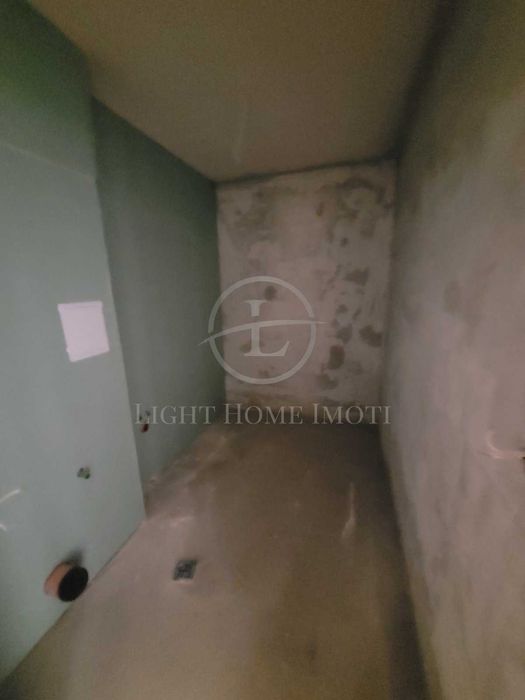 Продава се Тристаен апартамент в Пловдив, Кючук Париж - 104 кв.м за 1068 €/кв.м - Снимка #9