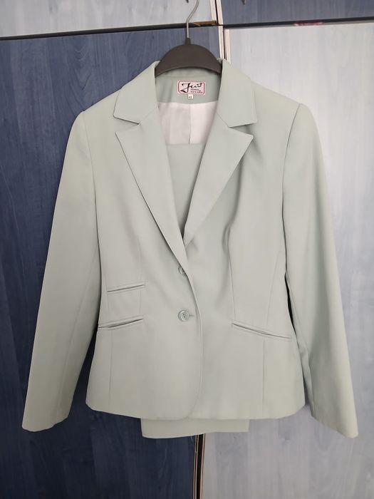 Costum sacou+ pantaloni