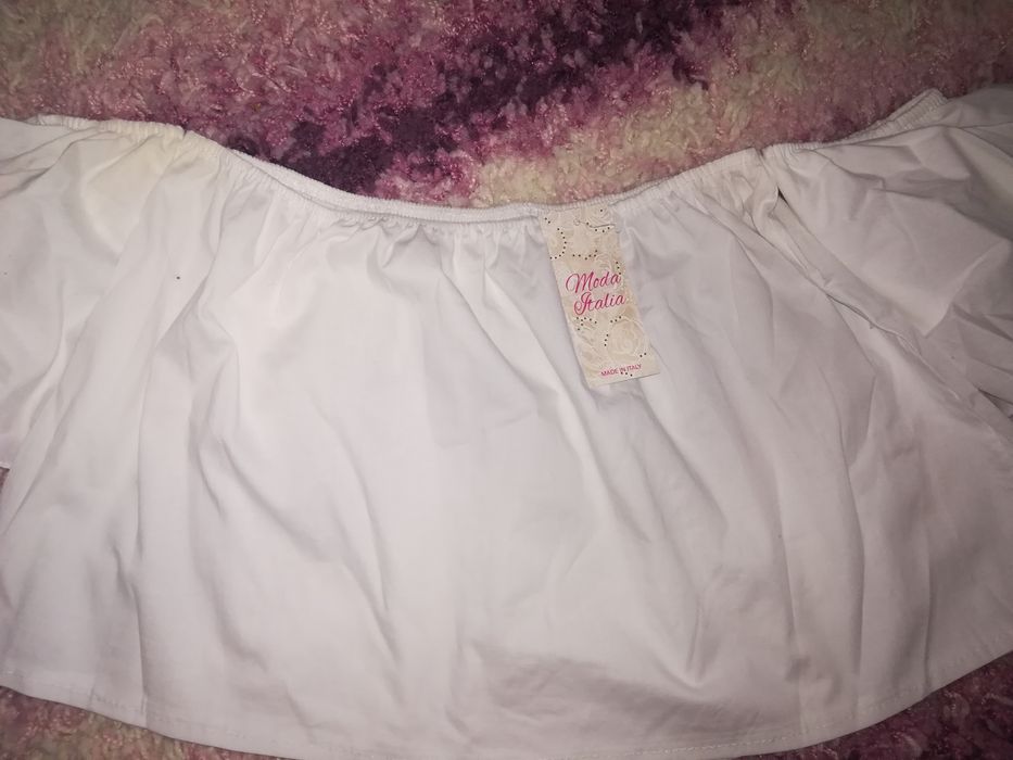 Cămașă noua cu eticheta cu umeri goi, maneci tip clopot
